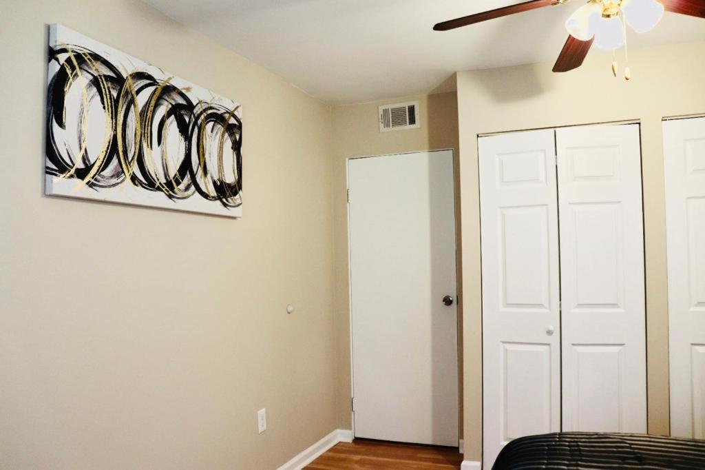 Private Room At Home Near Iad-Sterling Bagian luar foto