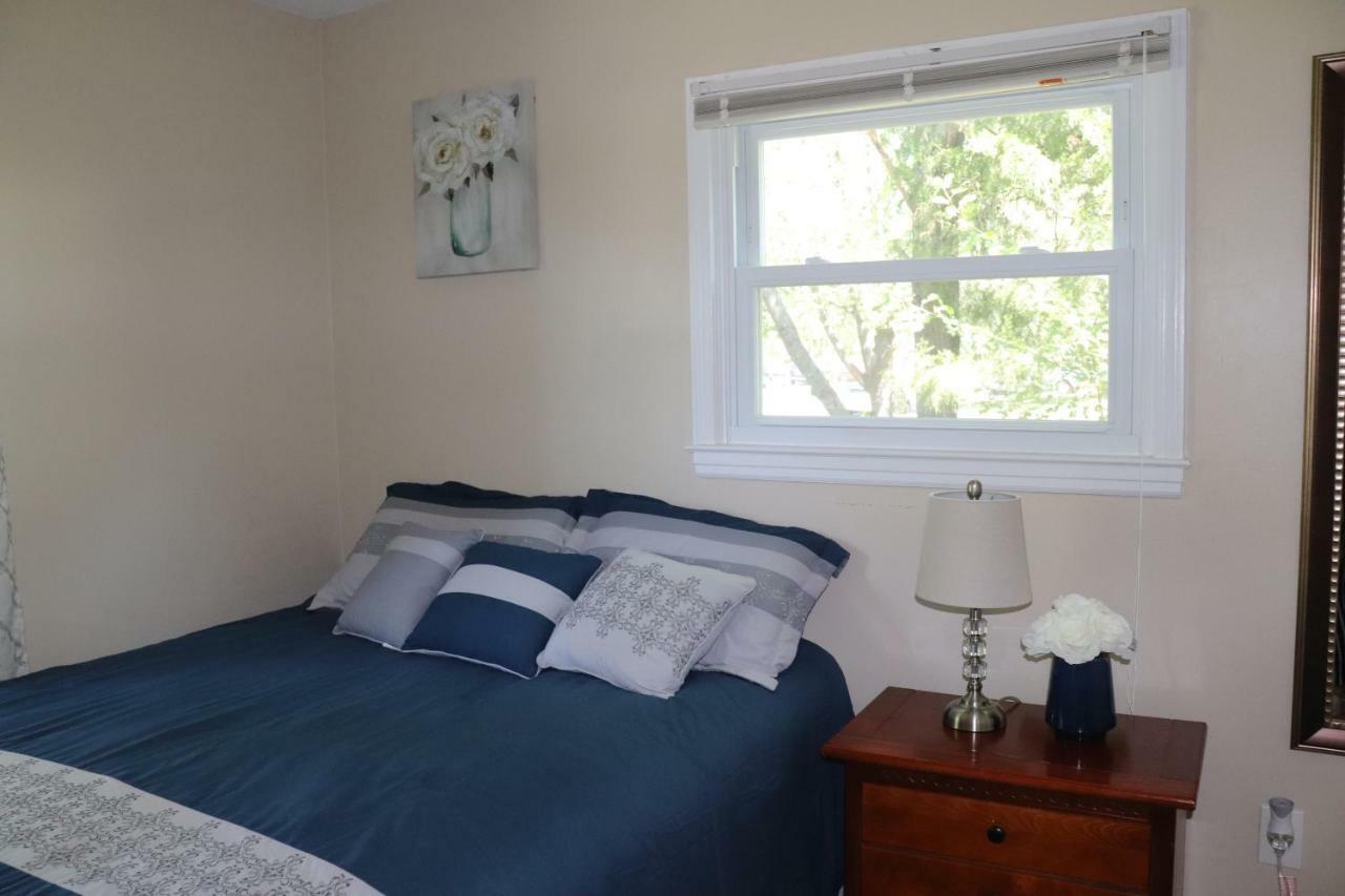 Private Room At Home Near Iad-Sterling Bagian luar foto