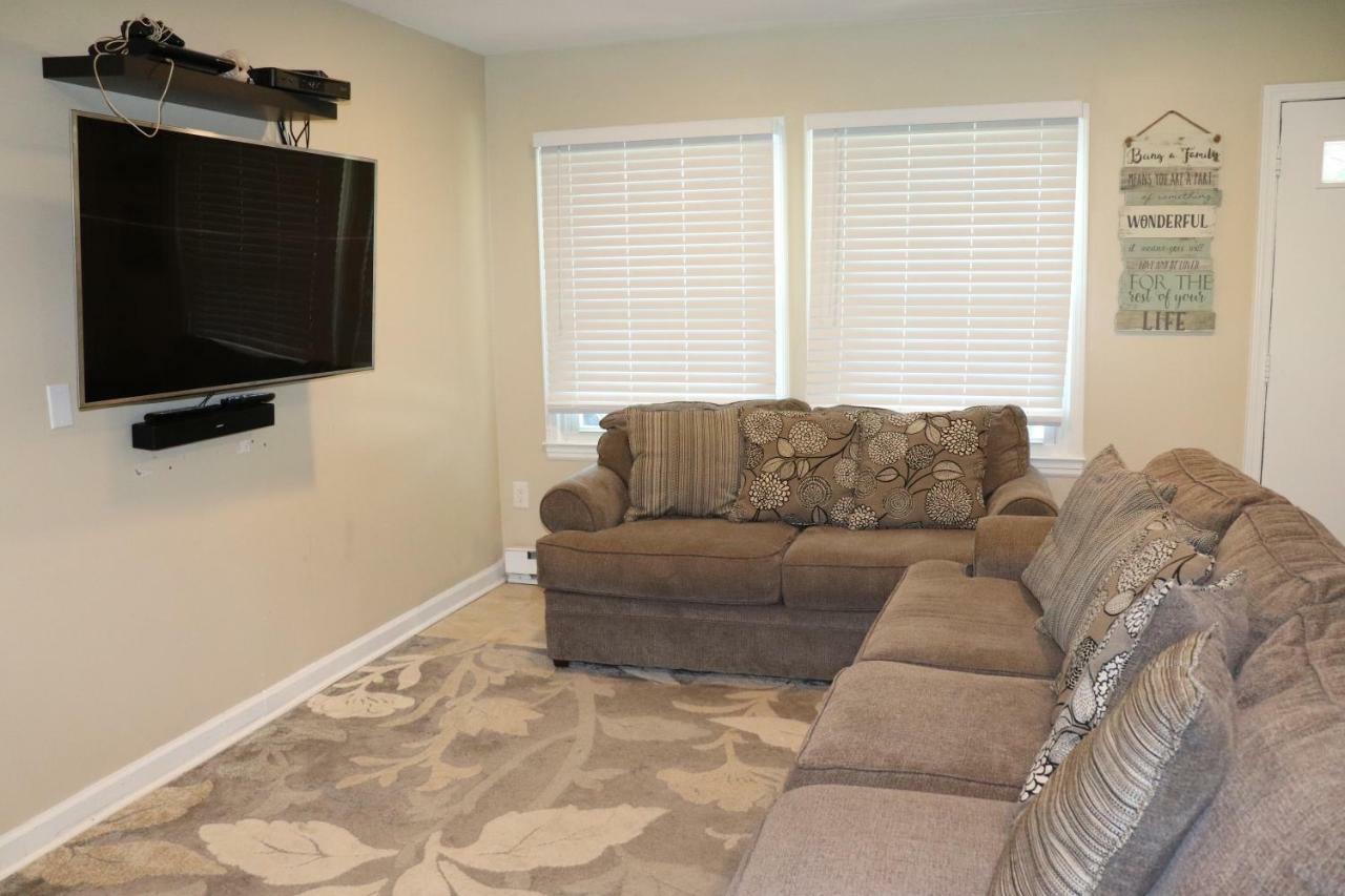 Private Room At Home Near Iad-Sterling Bagian luar foto